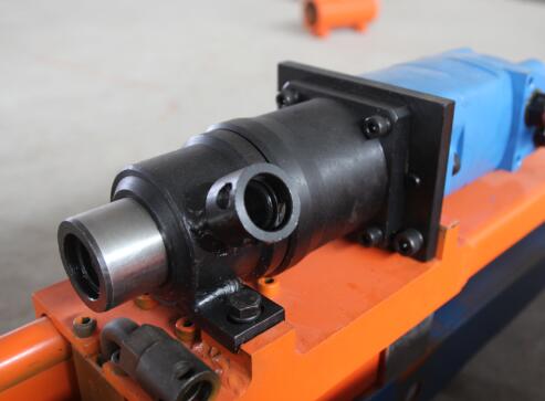 拥有这台架柱式液压回转钻机，空调WIFI西瓜等着你